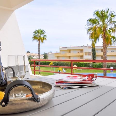 Lovelystay - 2Br Modern, Pool Access, Close To Marina & Beach Quarteira Exteriér fotografie